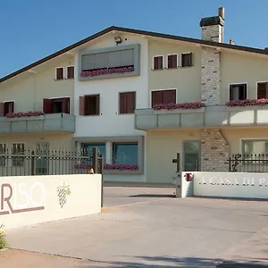 https://a-casa-di-paola-chiarano.hotelinveneto.com